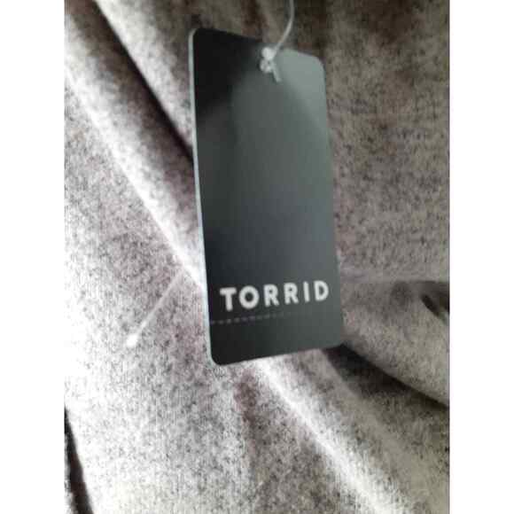 NEW TORRID Sweater Tunic Super Soft Plus Size 1X 14-16 Kangaroo Pocket Cowl‎ - Picture 3 of 9